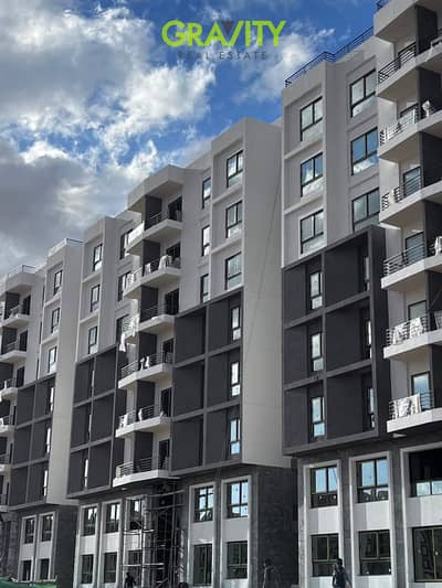 Apartment for sale in the New Administrative Capital, located in a compound that is 95% complete and ready for immediate viewing and handover.  Prime