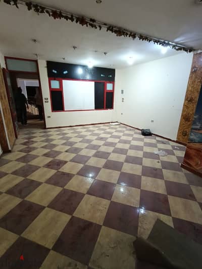 Office for rent in October