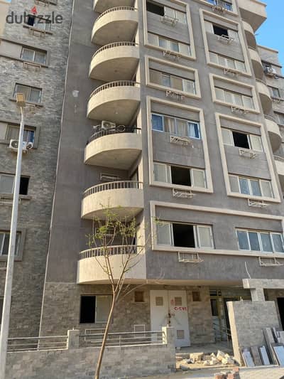 A 127 sqm apartment in a prime location with an open view, including a registered electricity meter.