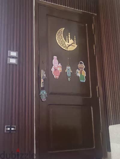 باب خشب مستعمل  باللحلق