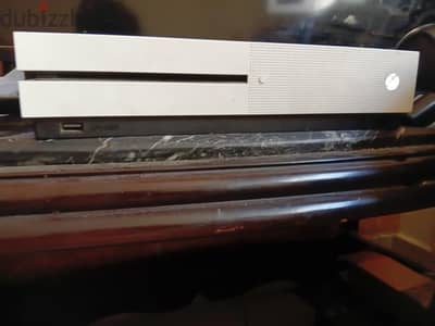 xbox one s tb (no box)