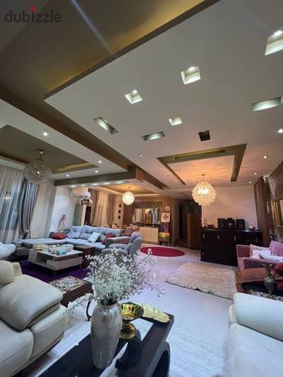 Luxury Apartment for Sale in the Prestigious Yasmeen Villas – Direct from Owner    Location: Yasmeen Villas – New Cairo   Area: 200 sqm