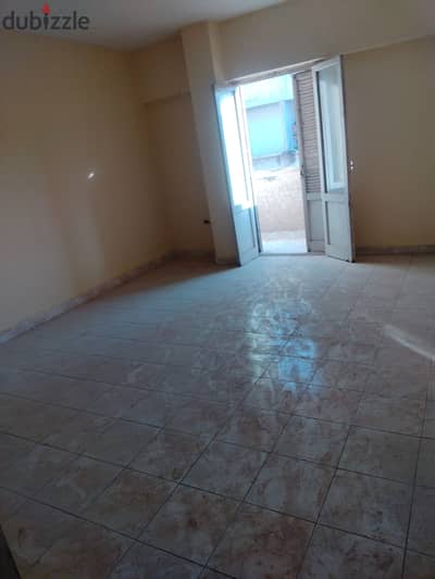 Apartment for rent, room, living room, bathroom, and kitchen, neighborhood three, first adjoining