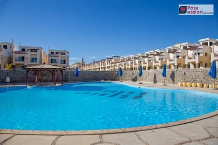 شاليه للبيع 120م علي الاجون متشطب بالتكيفات بجوار قريه لافيستا و Porto south beach في العين السخنة تقسيط علي 8 سنوات