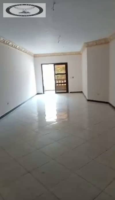 Apartment for rent in Al-Yasmin, near Sadat Axis. Super Lux finishing.