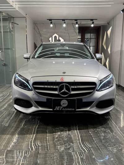 للإيجار مرسيدس C180 بالسائق بأقل سعر - Mercedes C180 for rent