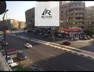 شقه ادارى للايجار الترا بموقع متميز على الشارع الرءيسى مصر الجديده