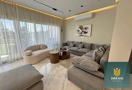 For immediate occupancy in Fifth Settlement, a 3-bedroom apartment for sale in Al Patio Oro Compound with a down payment of 1 million and ultra-super-