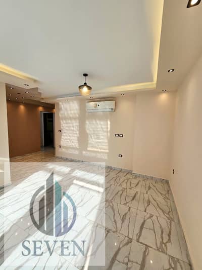 *Office for Rent 200 m², Rehana Plaza Building, Al-Morshedy, Prime Location in Zahraa Al-Maadi*
