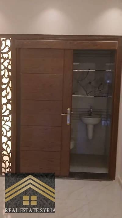 Apartment for rent with an area of 220 square meters in the third district, ultra-super luxurious finishing, three rooms, and two bathrooms.