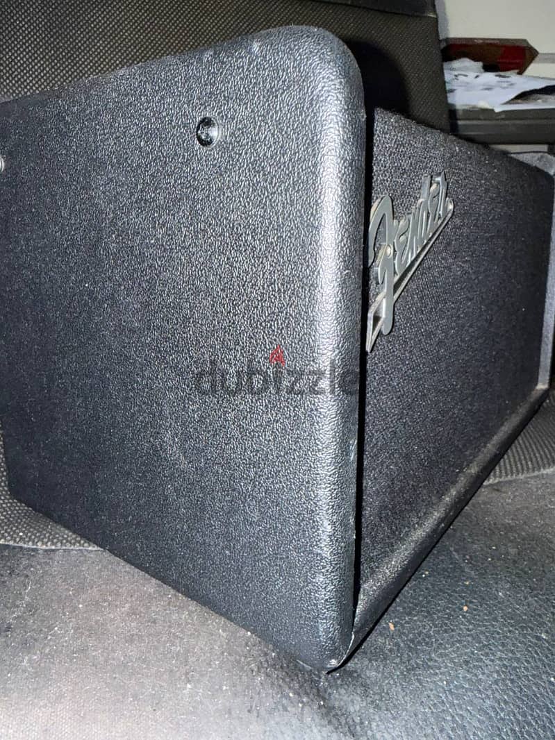 FENDER LT40S 2