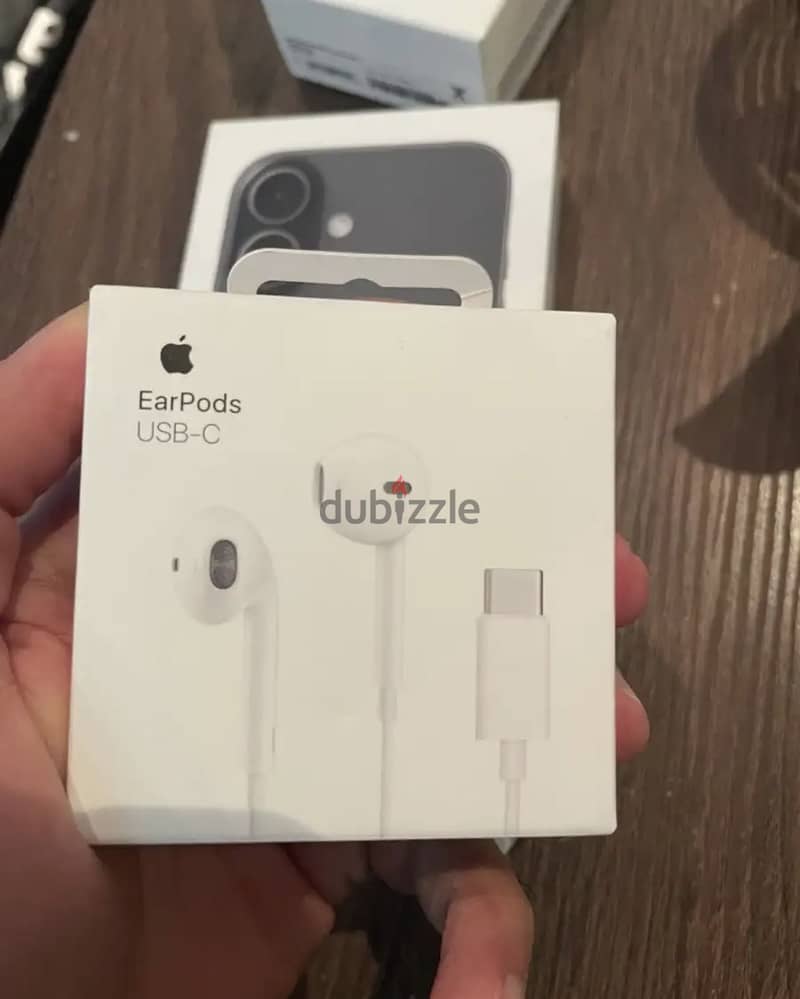 Apple - iPhone 17 3