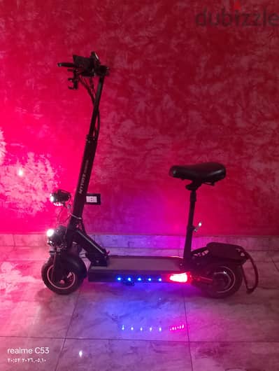 اسكوتر كهربائي