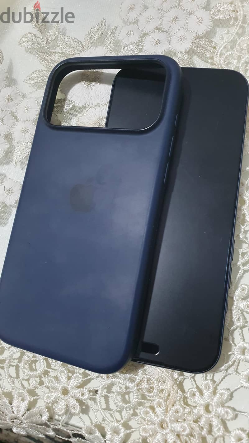 Apple - iPhone 17 Pro Max 1