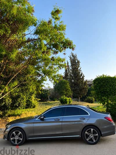 Mercedes-Benz C180 2020