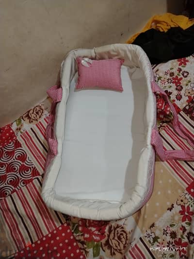 سرير بيبي