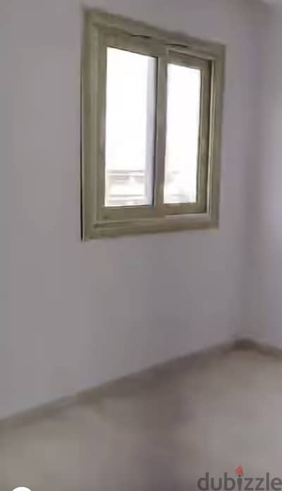 شقة للبيع ب روكسي تومانباي