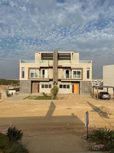 شقة بحديقة بسعر مميز في في ليفلز بجوار ليك ويست و نوفيلا دقائق من بيفرلي هيلز الشيخ زايد