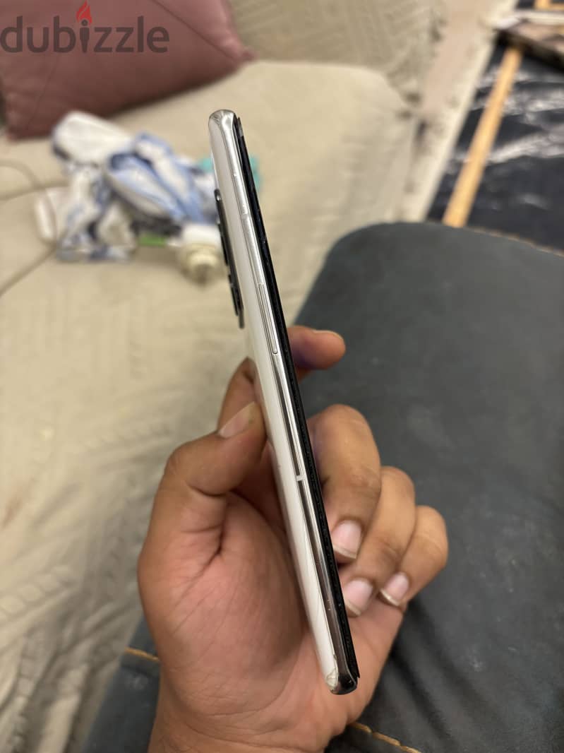 One Plus 10 Pro 4
