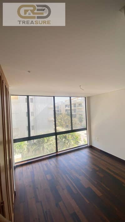 semi furnished Apartment for rent in Lake View Residence - new cairo