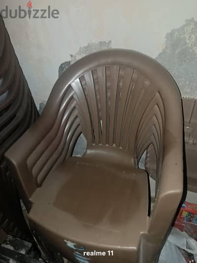 كراسي بلاستيك