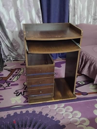 مكتب كمبيوتر