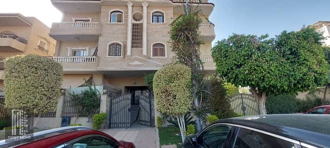 Own a resale apartment directly from the owner in Al Banafsej 2, fully furnished and with a bathroom cabin.