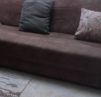 كنبة  سرير بسحارة شبه الجديد