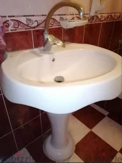 حوض حمام كليوباترا