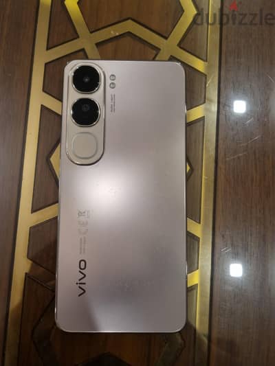 Vivo V40