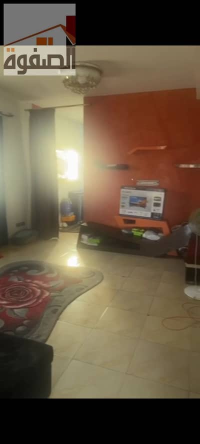 Apartment for rent furnished in Mokattam, Al-Hadabah Al-Wustah, with two bedrooms, a reception, and 2 bathrooms.