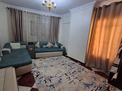 مفروش مكيف بمحطة الرمل الفراعنة ش فواد ٢٠٠م مكيف ٣ غرف وريسبشن وماستر ببىج جديد