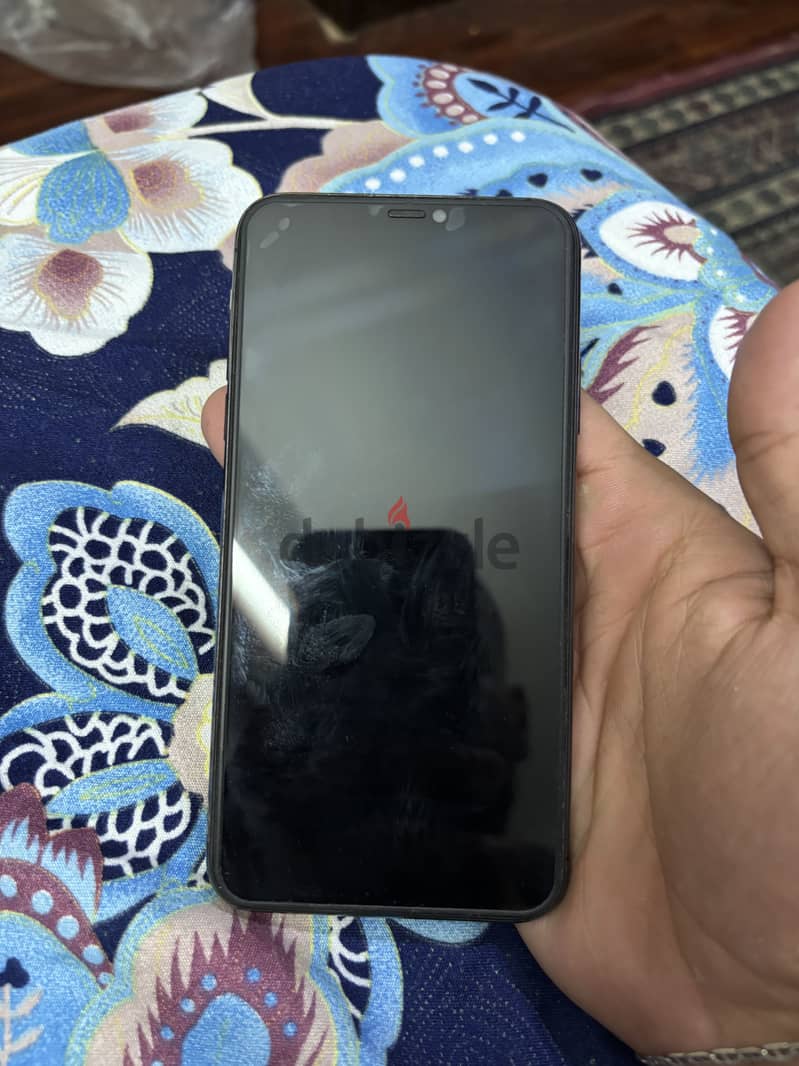 Apple - iPhone 11 Pro Max 2