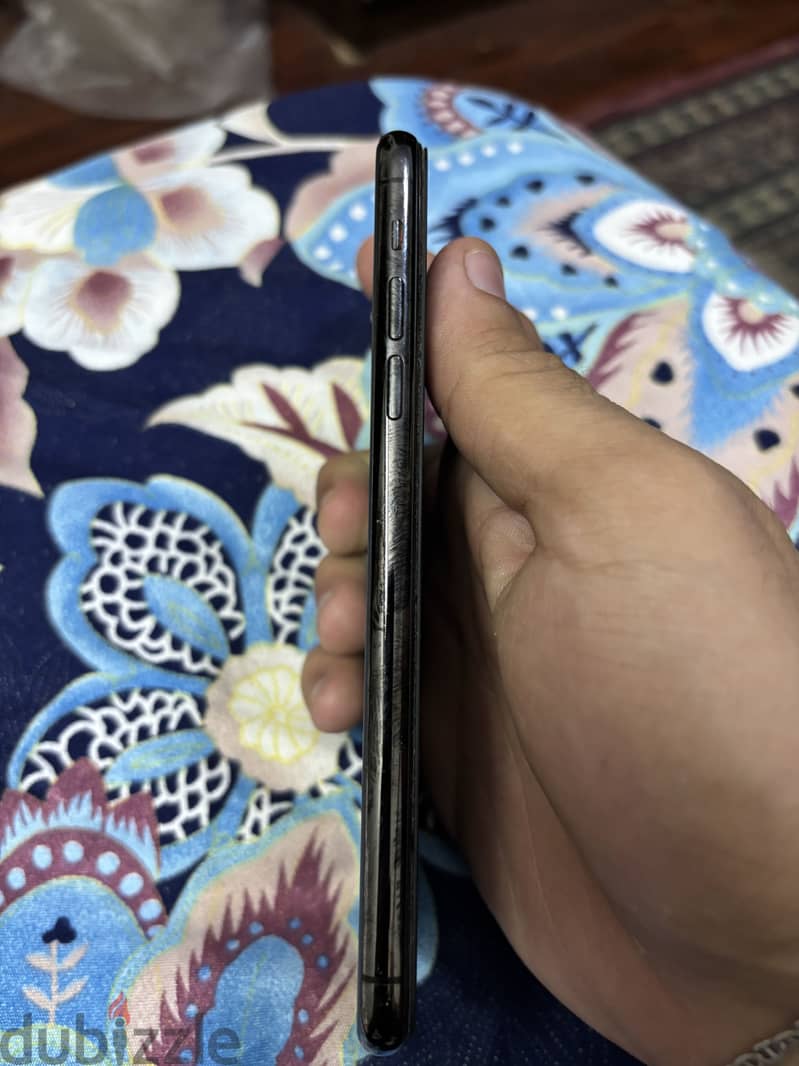 Apple - iPhone 11 Pro Max 6