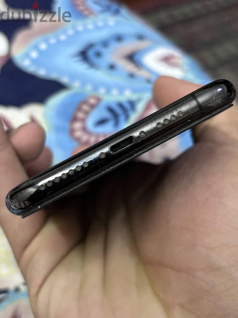 Apple - iPhone 11 Pro Max 9