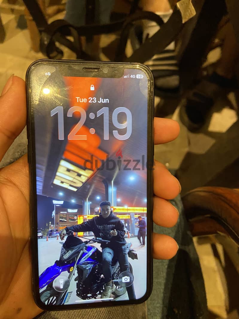Apple - iPhone 11 Pro 3