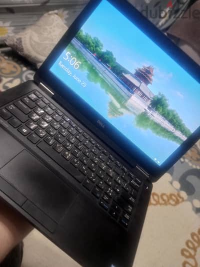 ​لابتوب ديل جيل خامس لاتيبيود Dell Latitude E5270 بحالة ممتازة للبيع