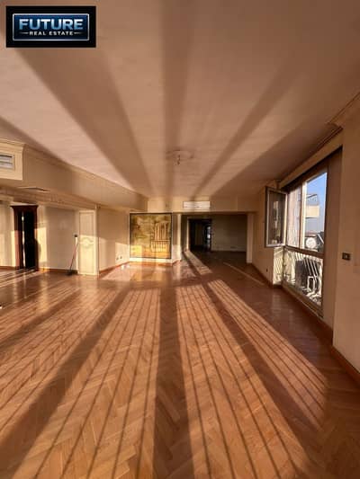 Apartment 350 m First Row on the Nile Corniche Maadi