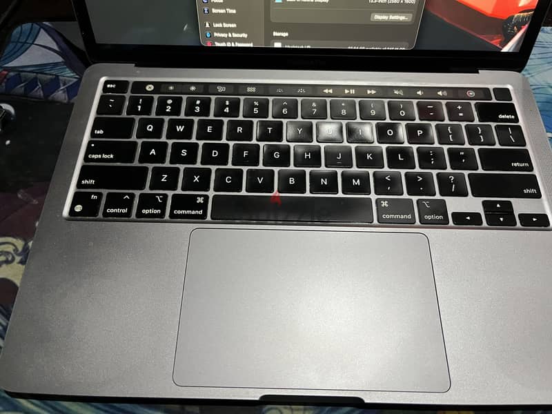 MacBook Pro M2 2