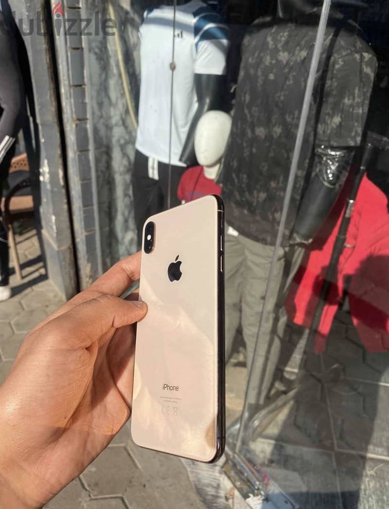 Apple - iPhone XS Max 1