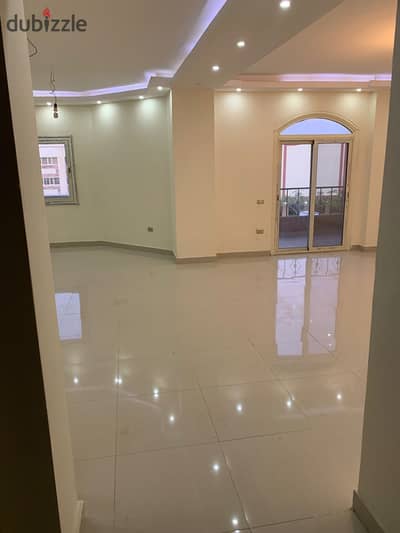 شقة للايجار بالنرجس عمارات تشطييب سوبر لوكس دور ارضى مرتفع