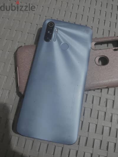 Realme c3 بحالة ممتازة