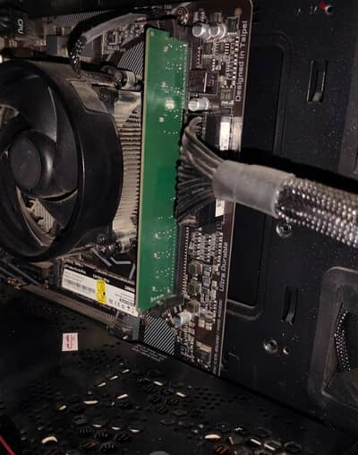 Ram crucial 1x16gb DDR4 2666Mhz رامات ستاشر جيجا