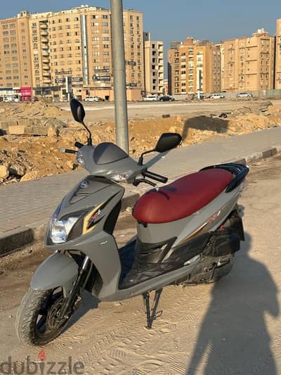 Sym Jet 4