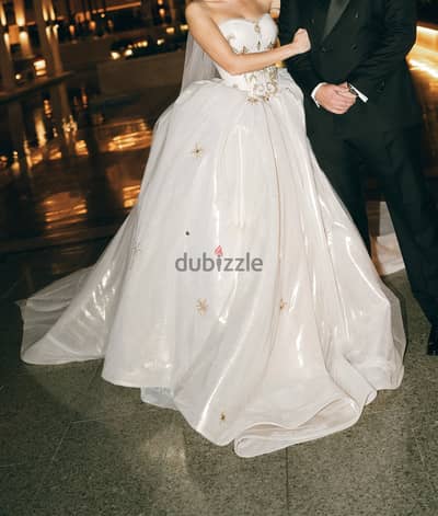 Wedding dress