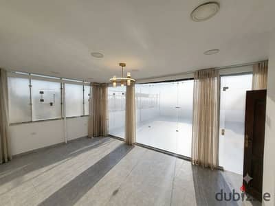 A unique penthouse apartment in a new building with a prime location on the main street next to Al-Rehab Bridge and Al-Taseen and the Palace of Al-Kebabji in the Violet Towers.