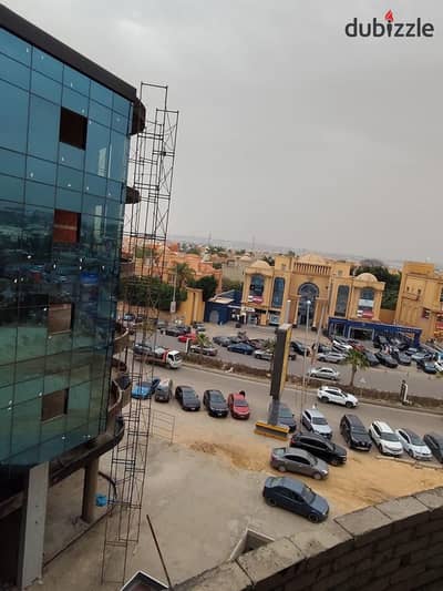امتللك عيادة طبية استلام  فورى فى اميز مولات الشيخ زايد مول 101  بجوار الداون تاون