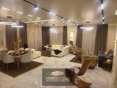 شقه 200م للبيع ب بيفرلي هيلز متشطبه Beverly hills بالتكيفات
