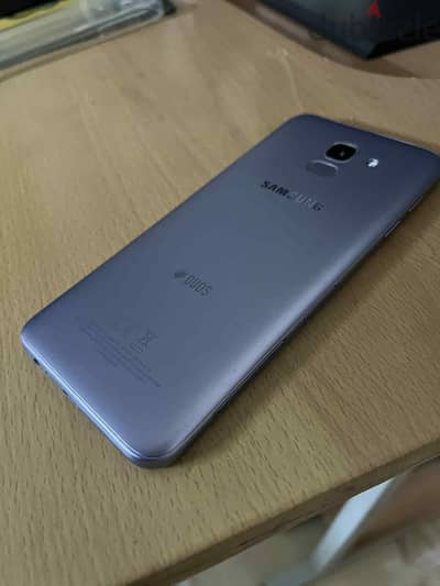 Samsung J6