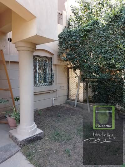 For rent, a townhouse villa with kitchen and air conditioning in the Daraa Gardens compound in October at a special rental price